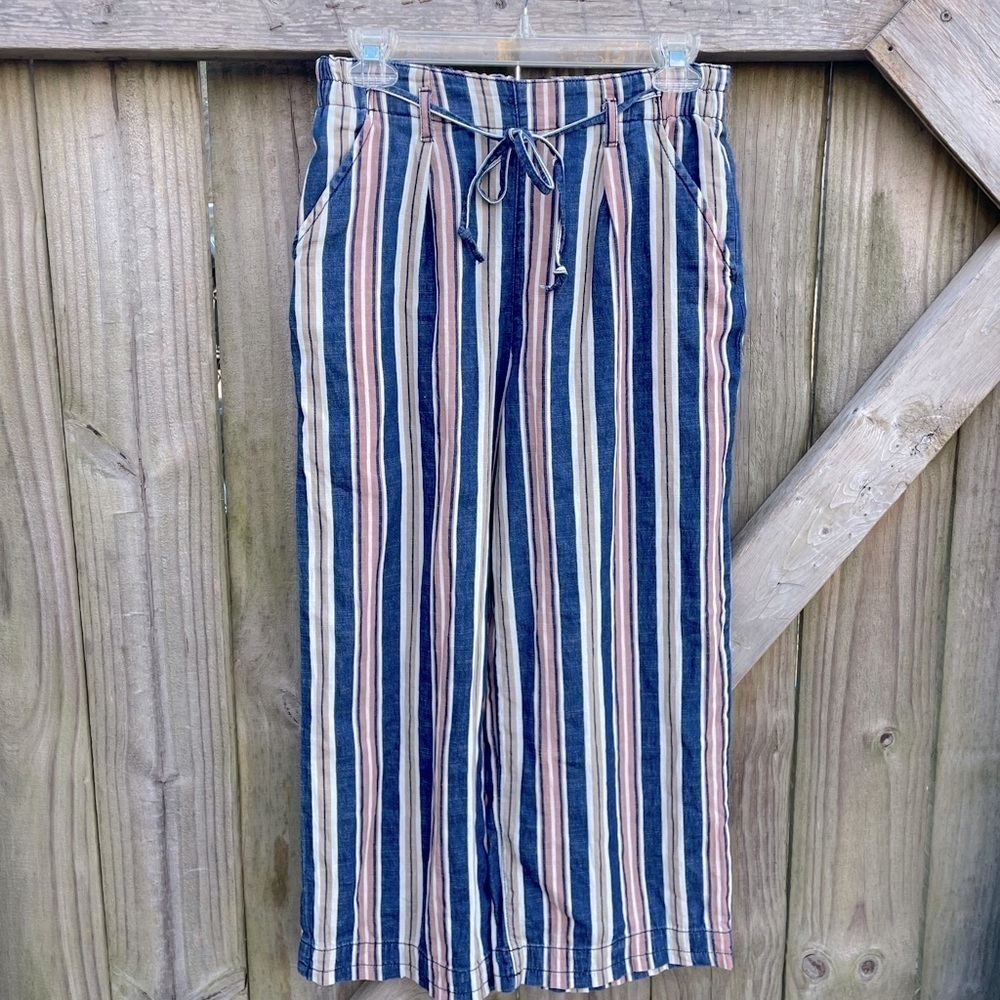American Eagle Pull On Elastic Waist Rainbow Striped Cropped Wide Leg Pants